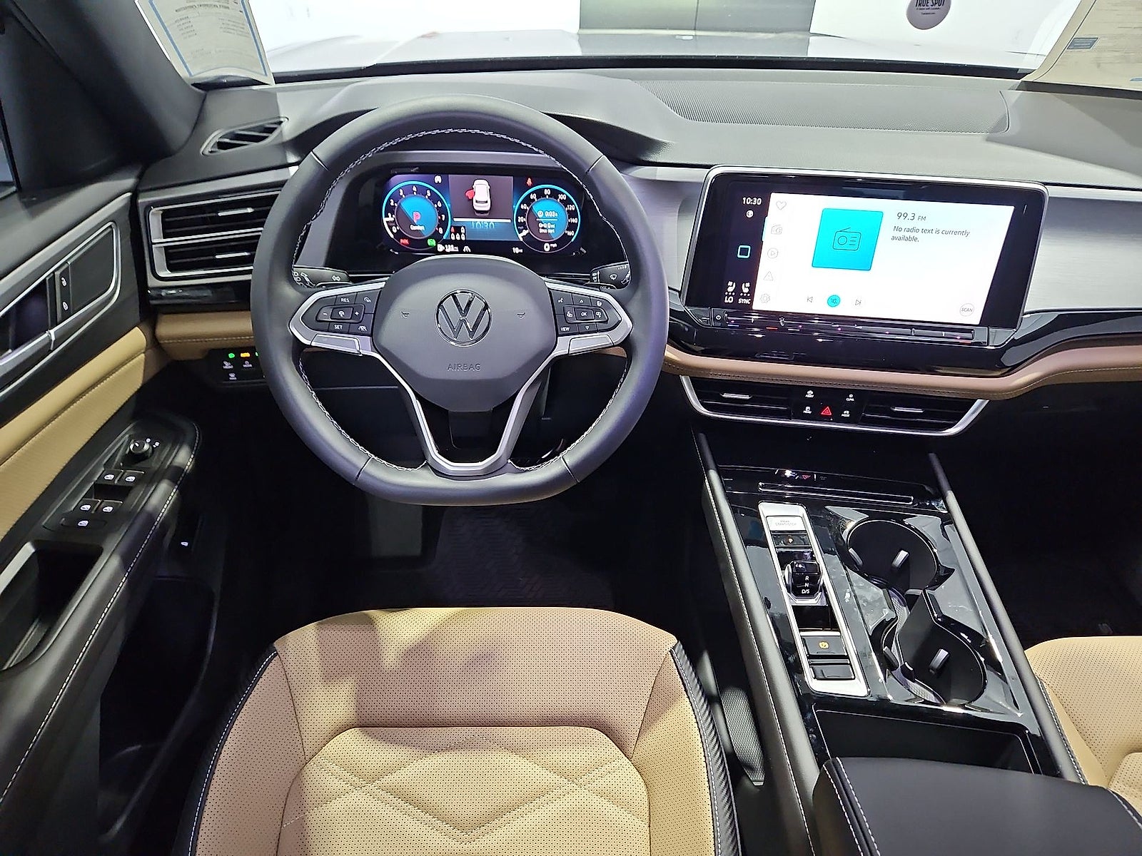 2026 Volkswagen Atlas Cross Sport SE with Technology