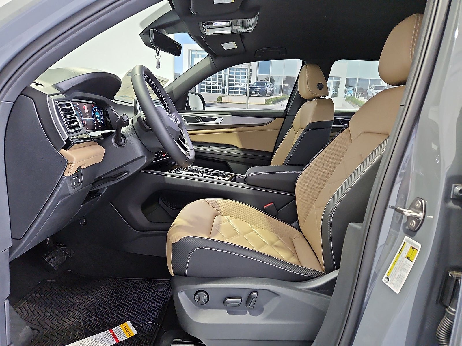 2026 Volkswagen Atlas Cross Sport SE with Technology