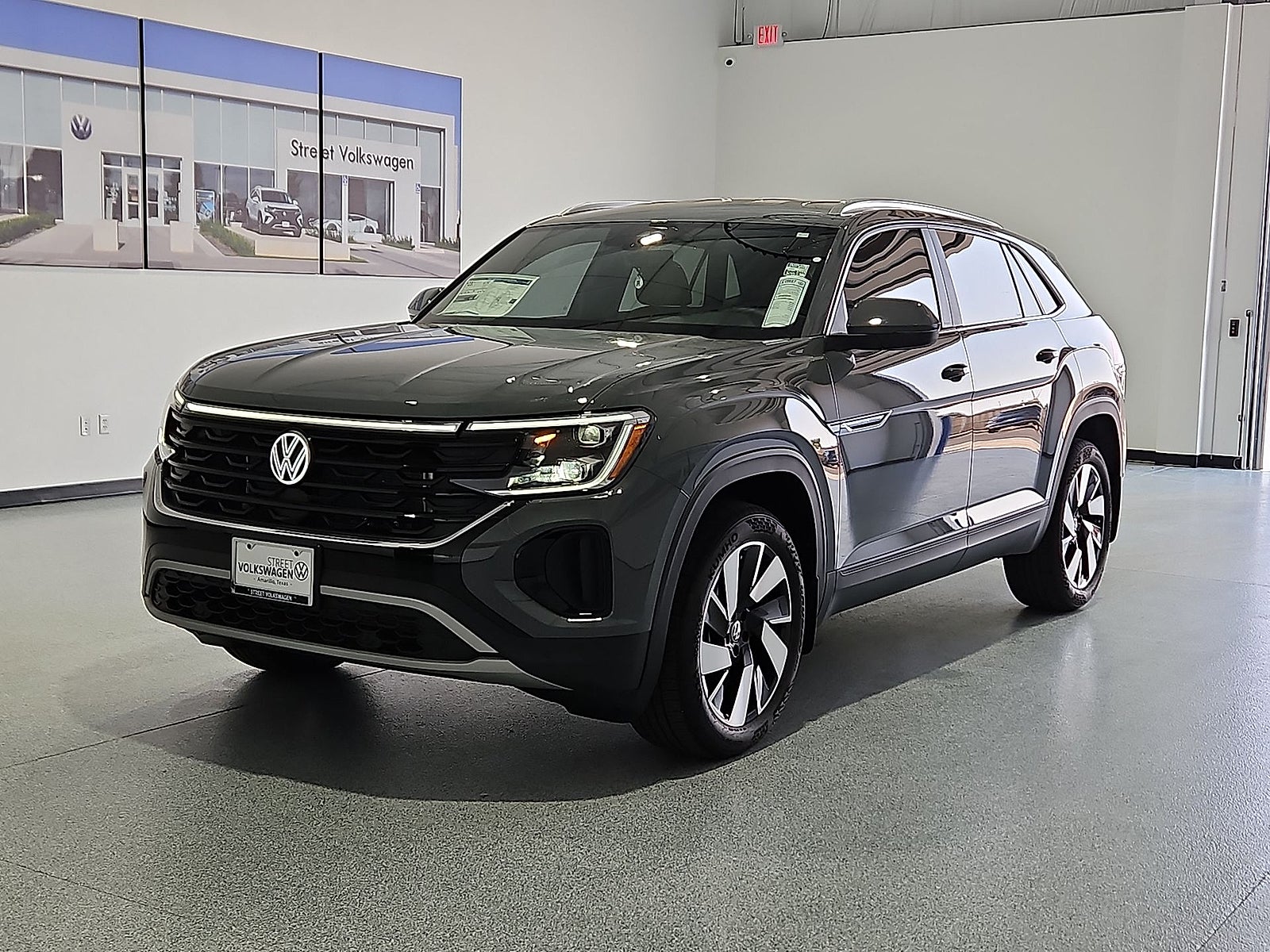 2026 Volkswagen Atlas Cross Sport SE with Technology