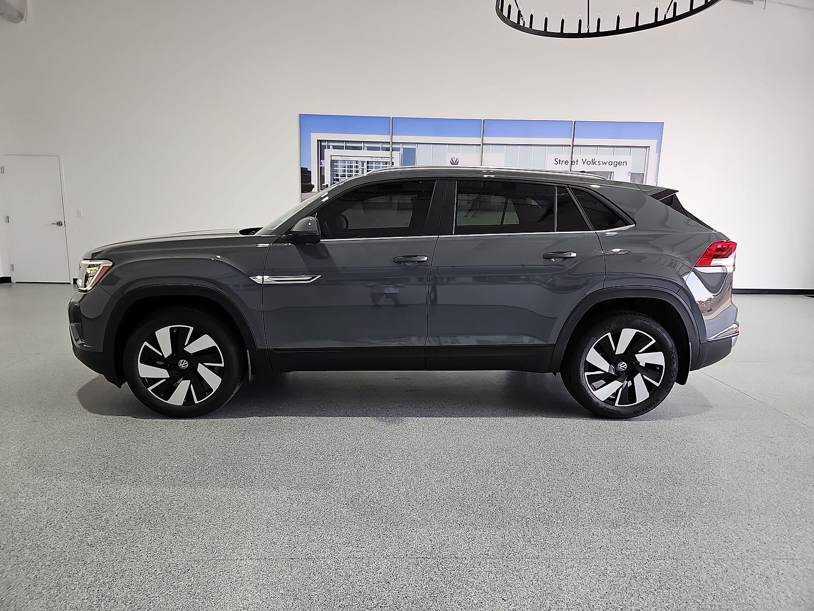 2026 Volkswagen Atlas Cross Sport SE with Technology