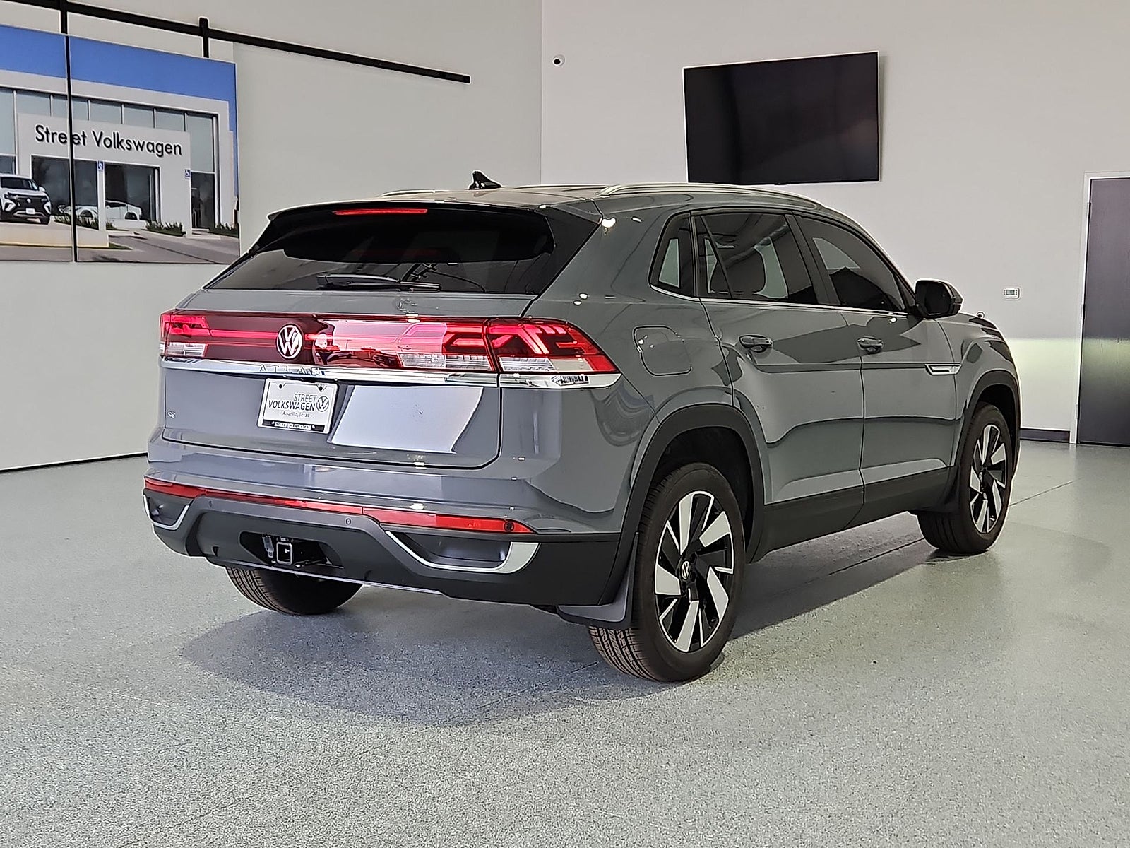2026 Volkswagen Atlas Cross Sport SE with Technology