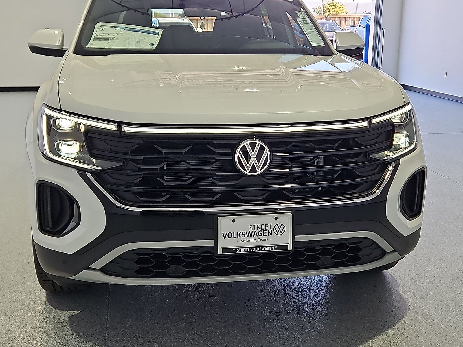 2026 Volkswagen Atlas Cross Sport SE with Technology