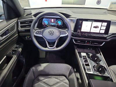 2026 Volkswagen Atlas Cross Sport SE with Technology