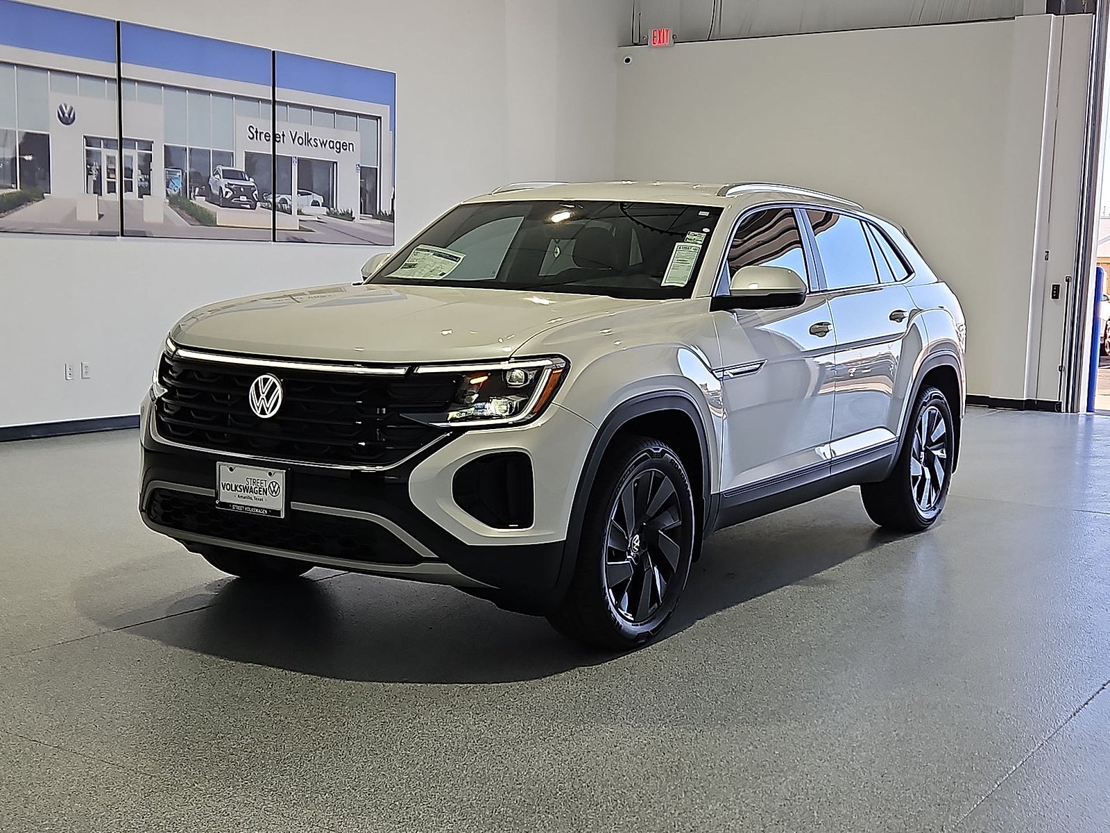 2026 Volkswagen Atlas Cross Sport SE with Technology