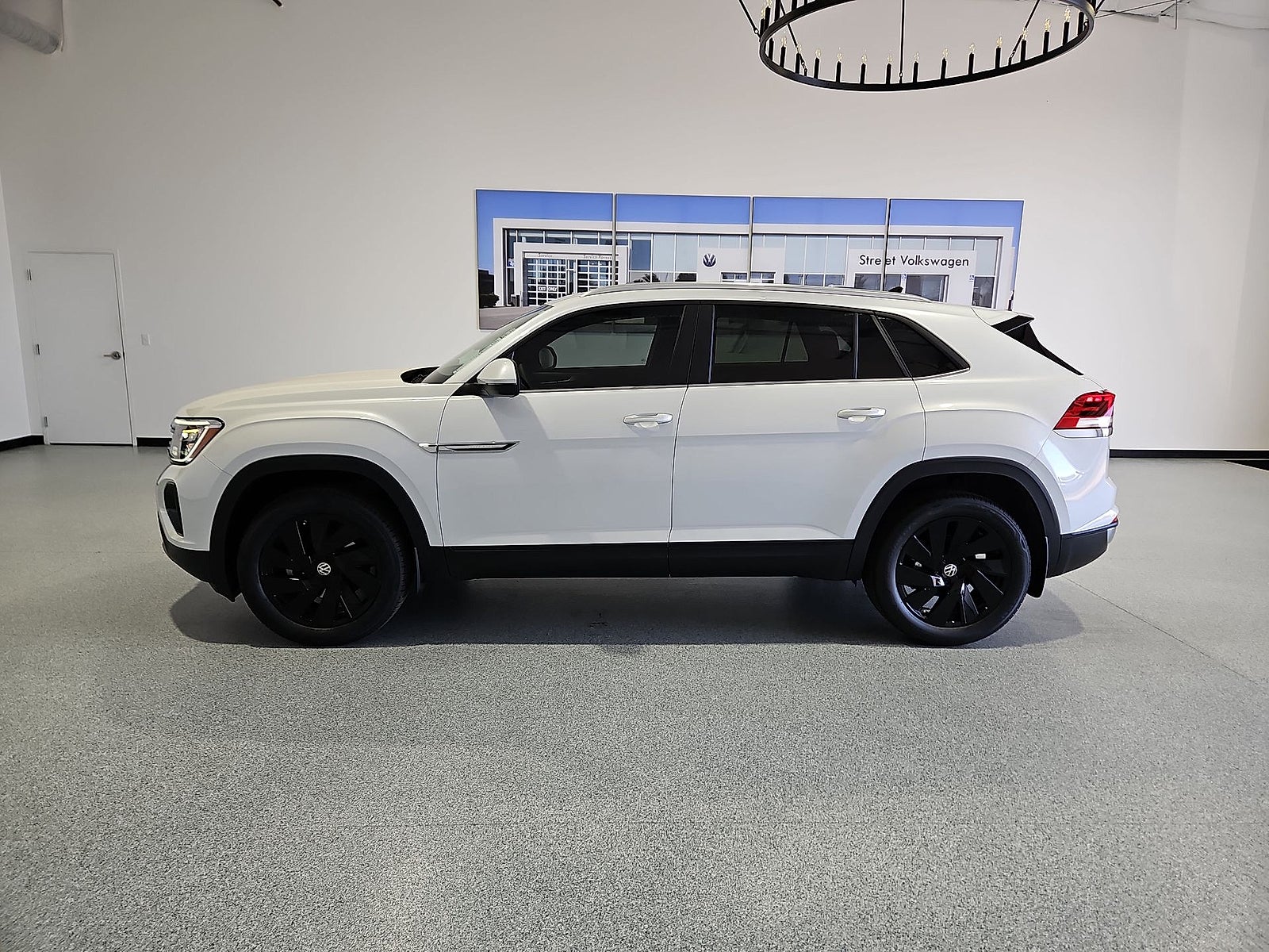 2026 Volkswagen Atlas Cross Sport SE with Technology