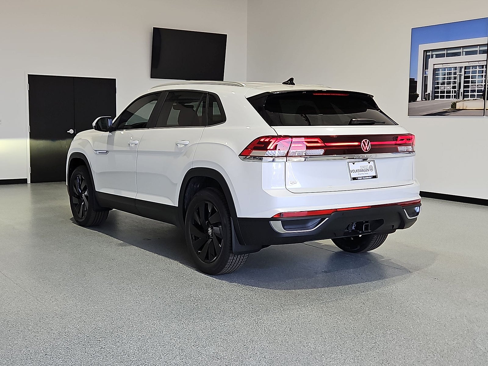 2026 Volkswagen Atlas Cross Sport SE with Technology