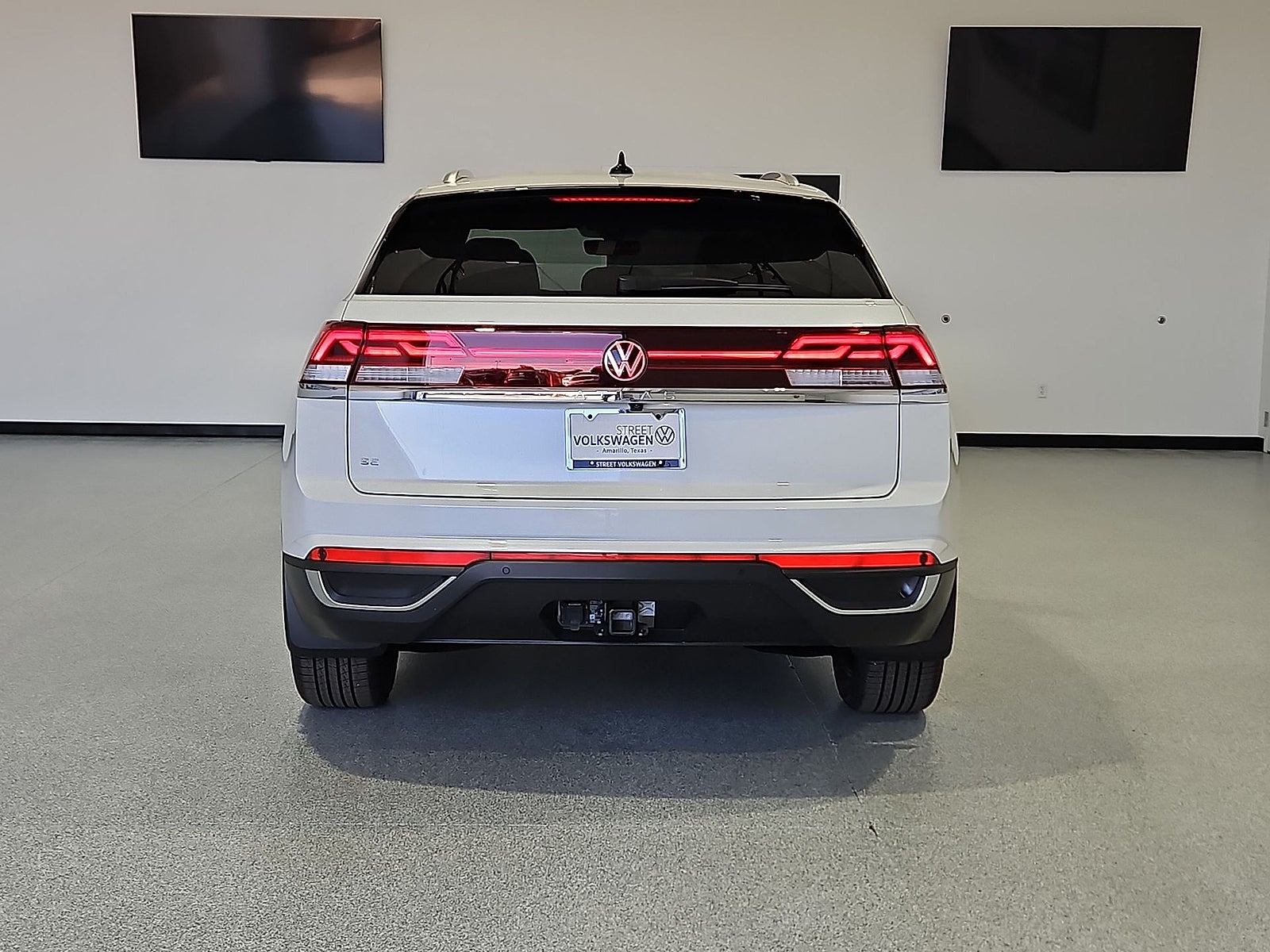 2026 Volkswagen Atlas Cross Sport SE with Technology