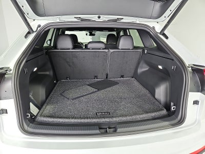 2026 Volkswagen Atlas Cross Sport SE with Technology