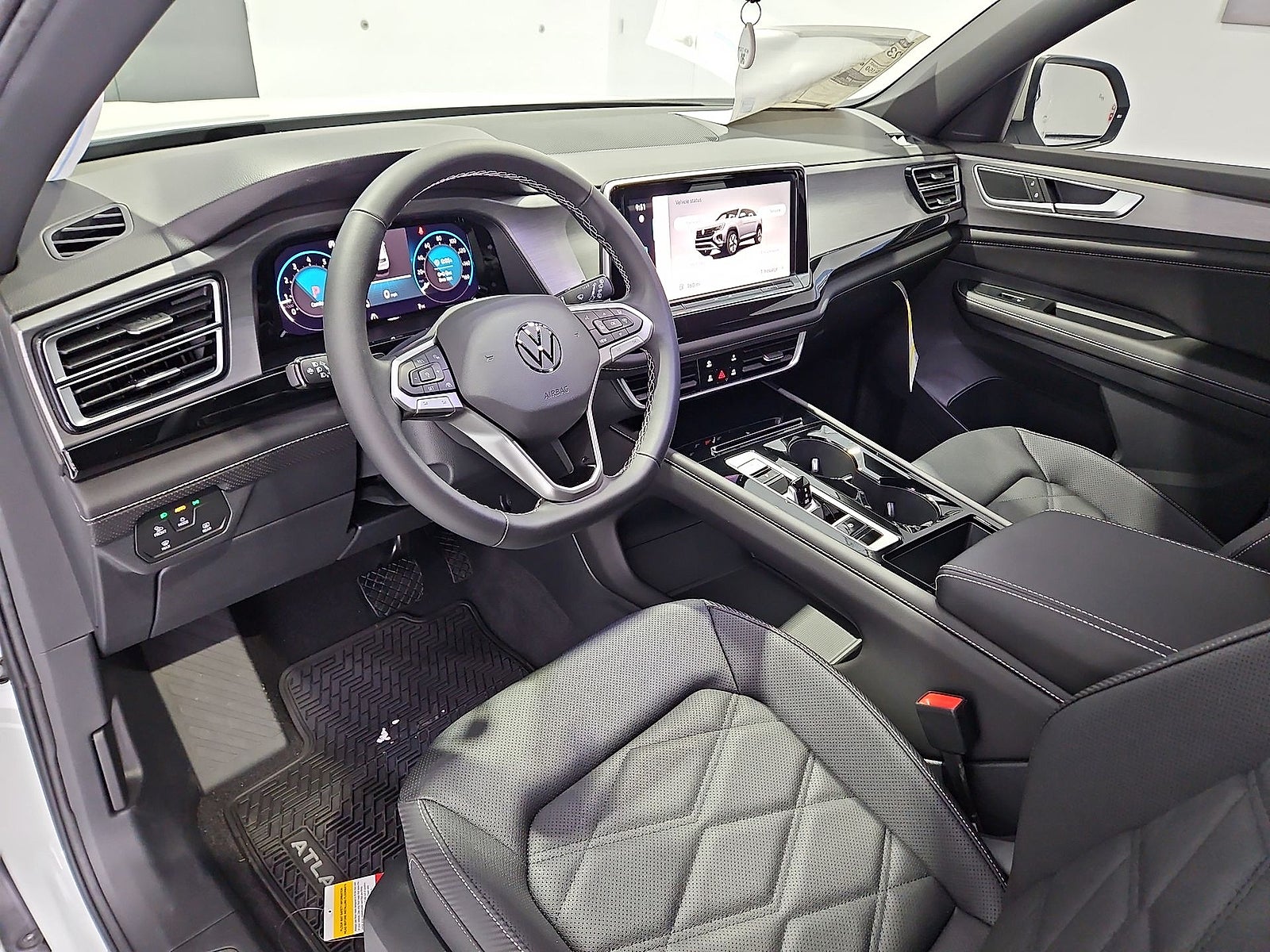 2026 Volkswagen Atlas Cross Sport SE with Technology