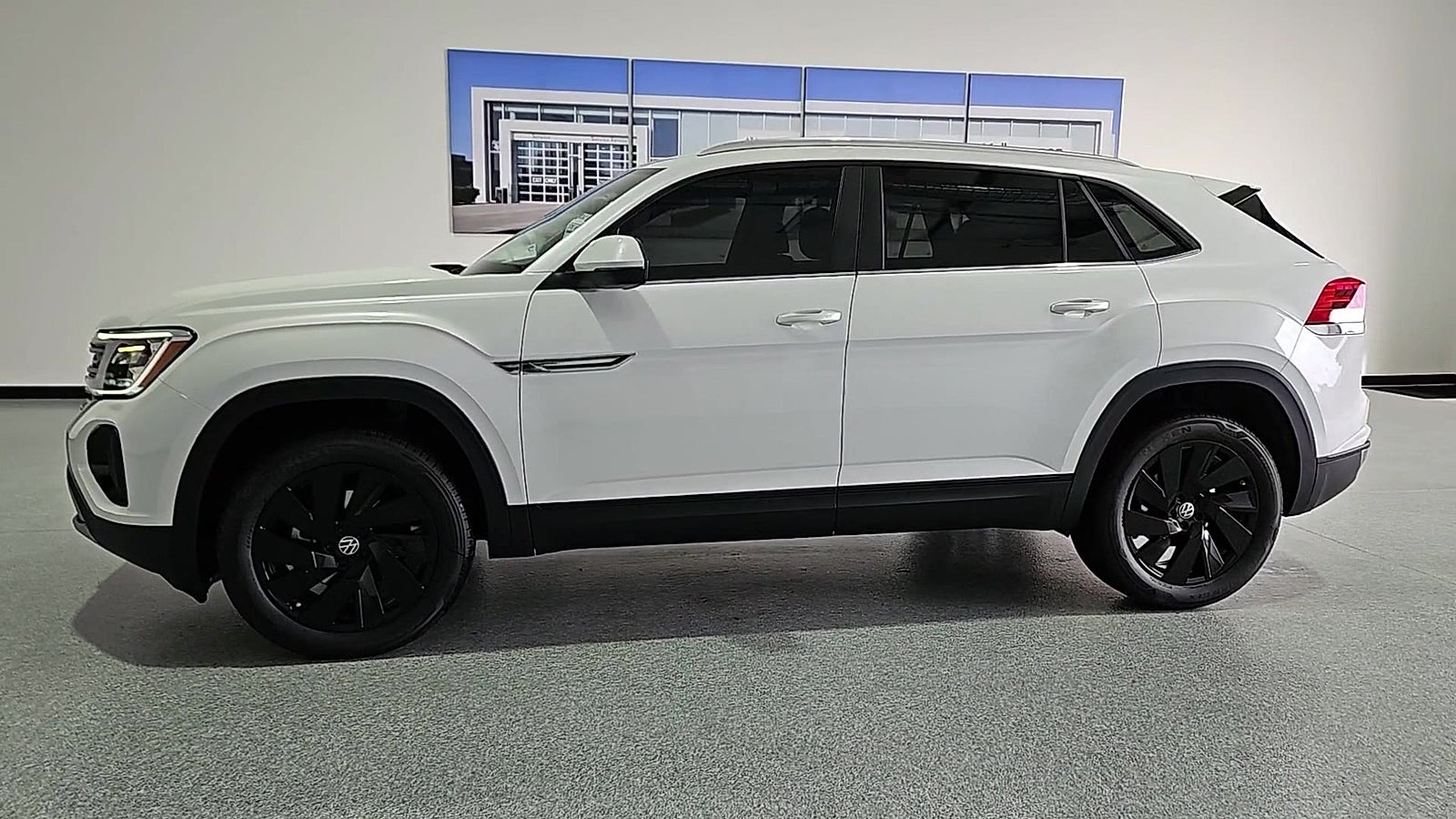 2026 Volkswagen Atlas Cross Sport SE with Technology