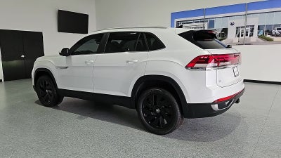 2026 Volkswagen Atlas Cross Sport SE with Technology