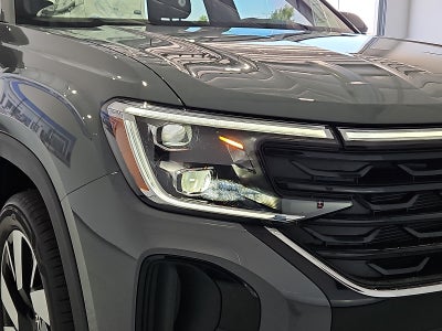 2026 Volkswagen Atlas Cross Sport SE with Technology