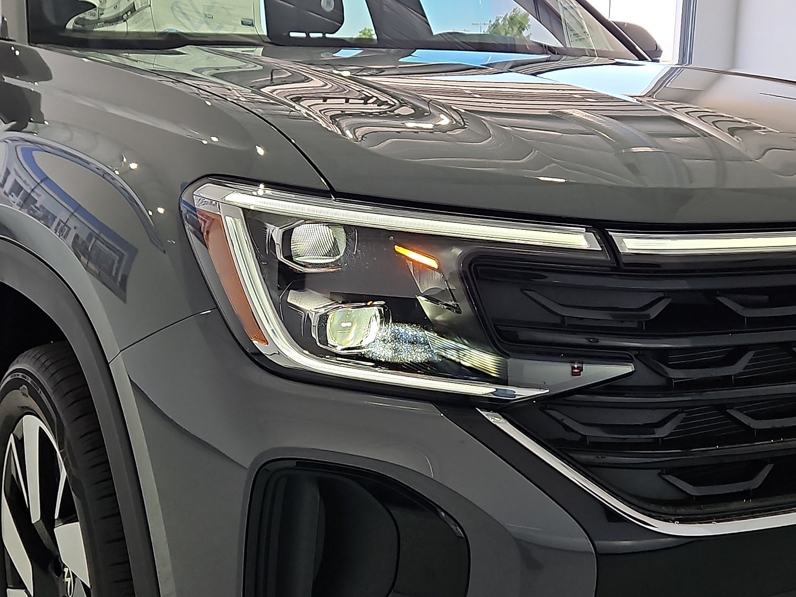 2026 Volkswagen Atlas Cross Sport SE with Technology