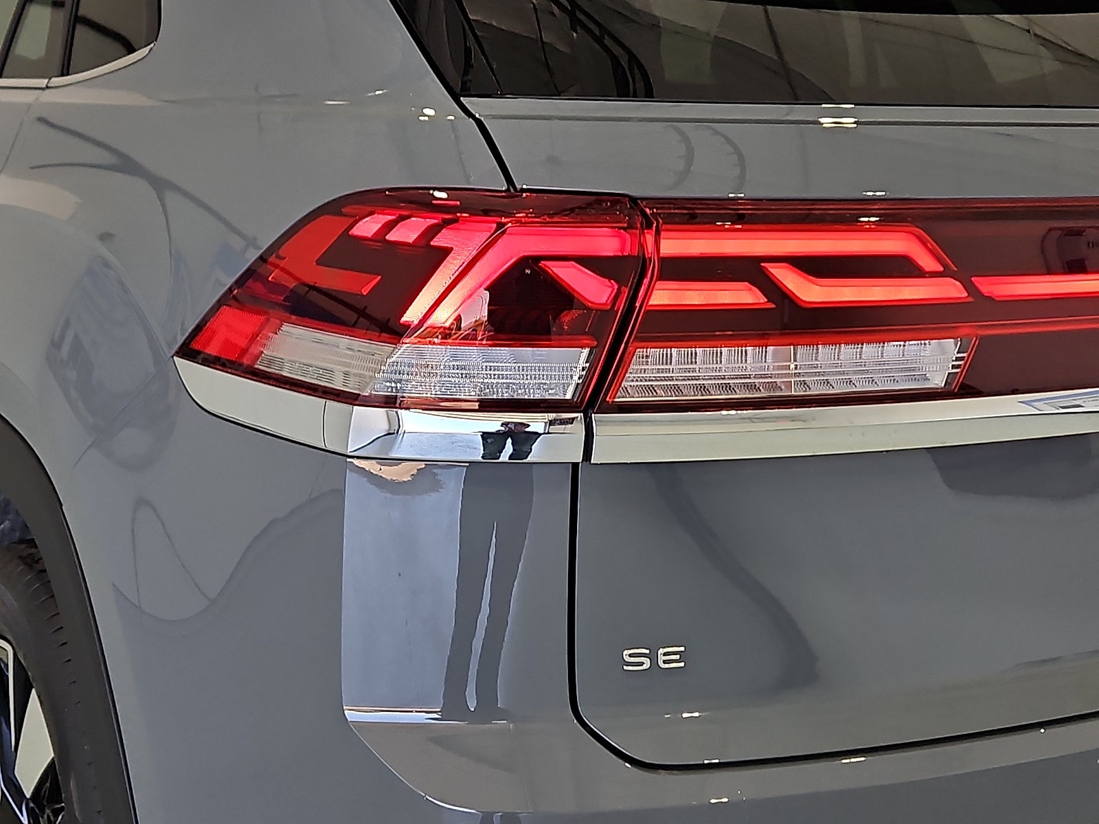 2026 Volkswagen Atlas Cross Sport SE with Technology