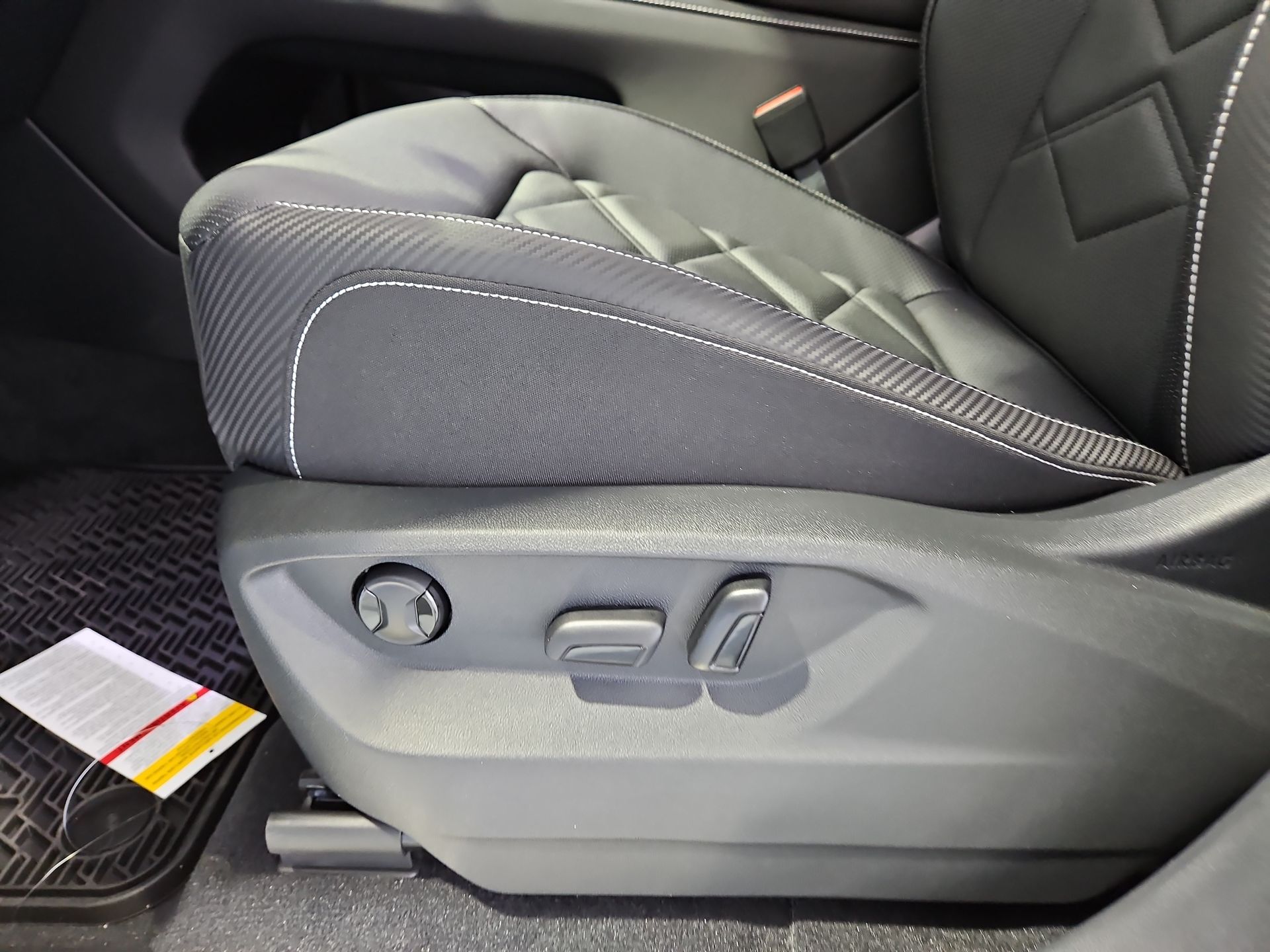 2026 Volkswagen Atlas Cross Sport SE with Technology