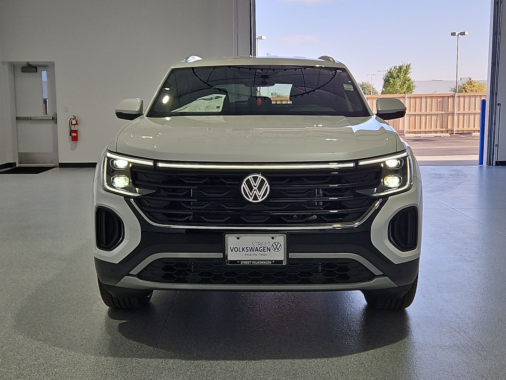 2026 Volkswagen Atlas Cross Sport SE with Technology