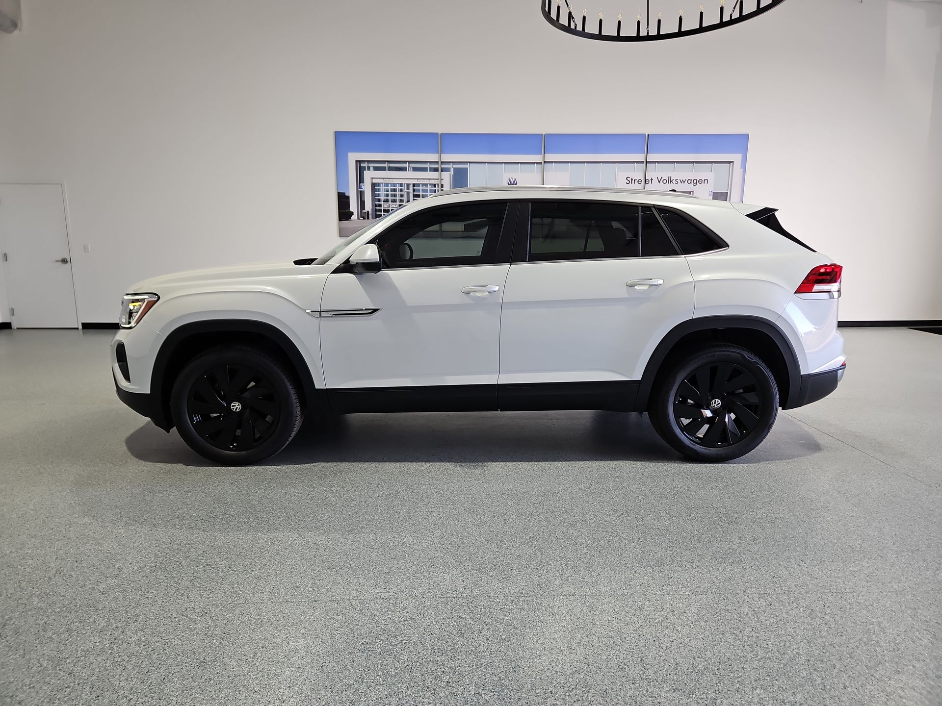 2026 Volkswagen Atlas Cross Sport SE with Technology