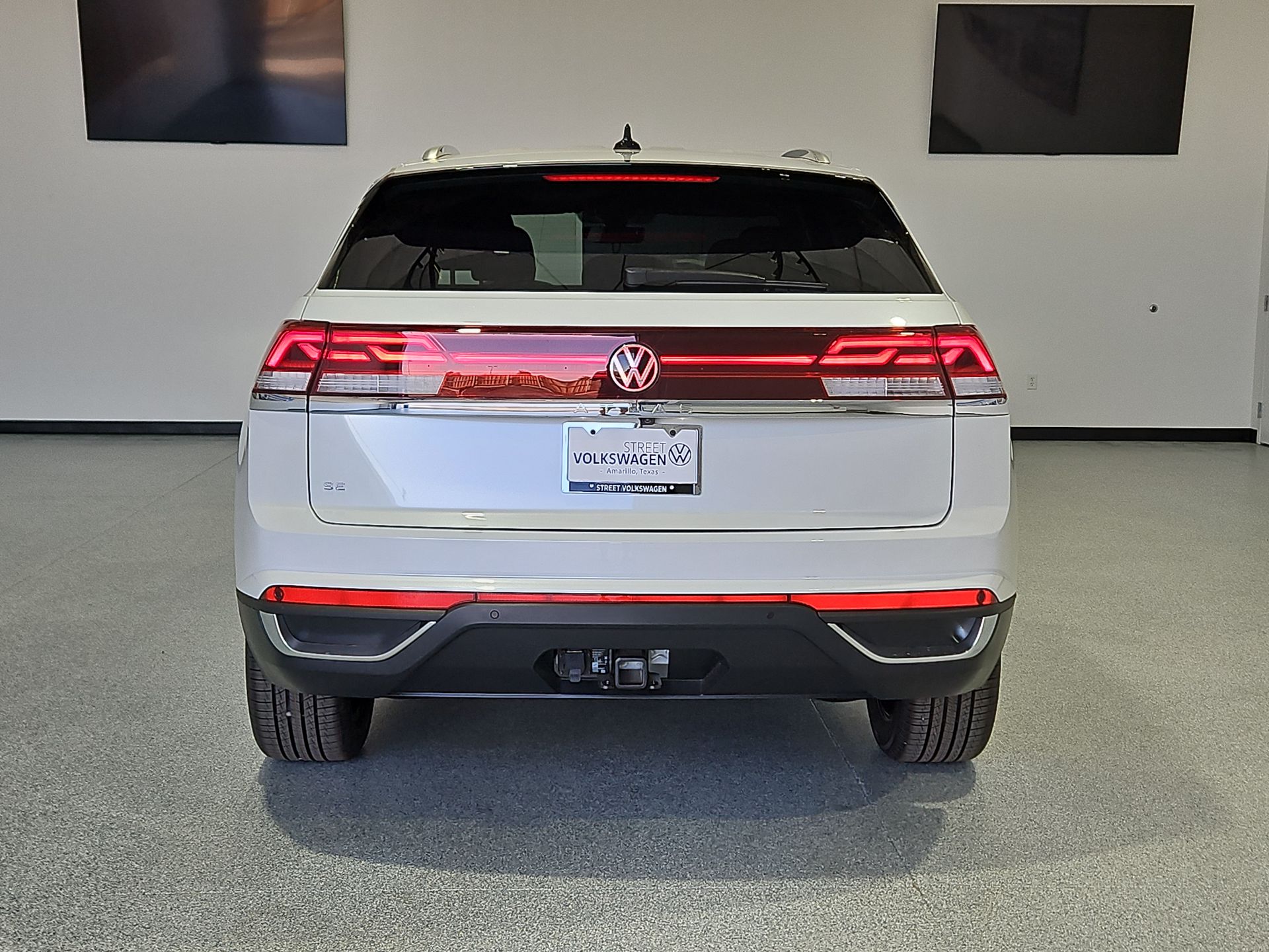 2026 Volkswagen Atlas Cross Sport SE with Technology