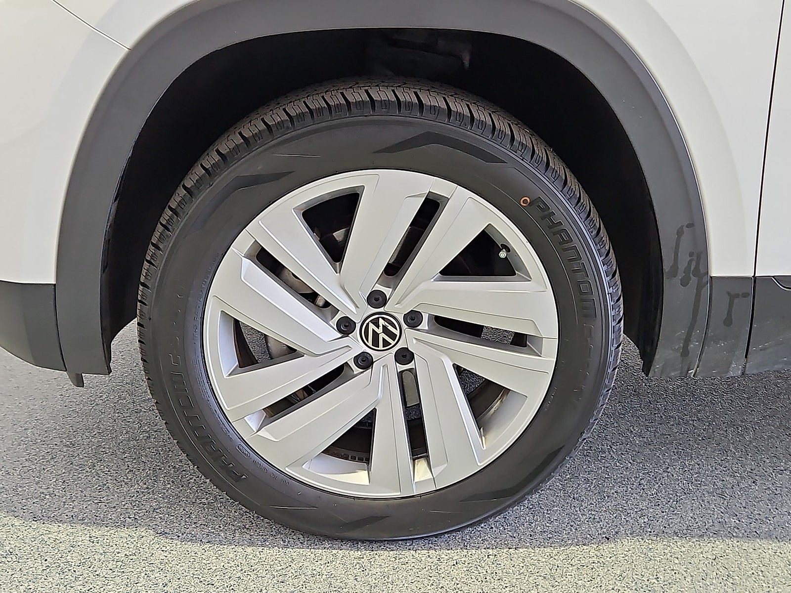 2023 Volkswagen Atlas Cross Sport 3.6L V6 SE w/Technology