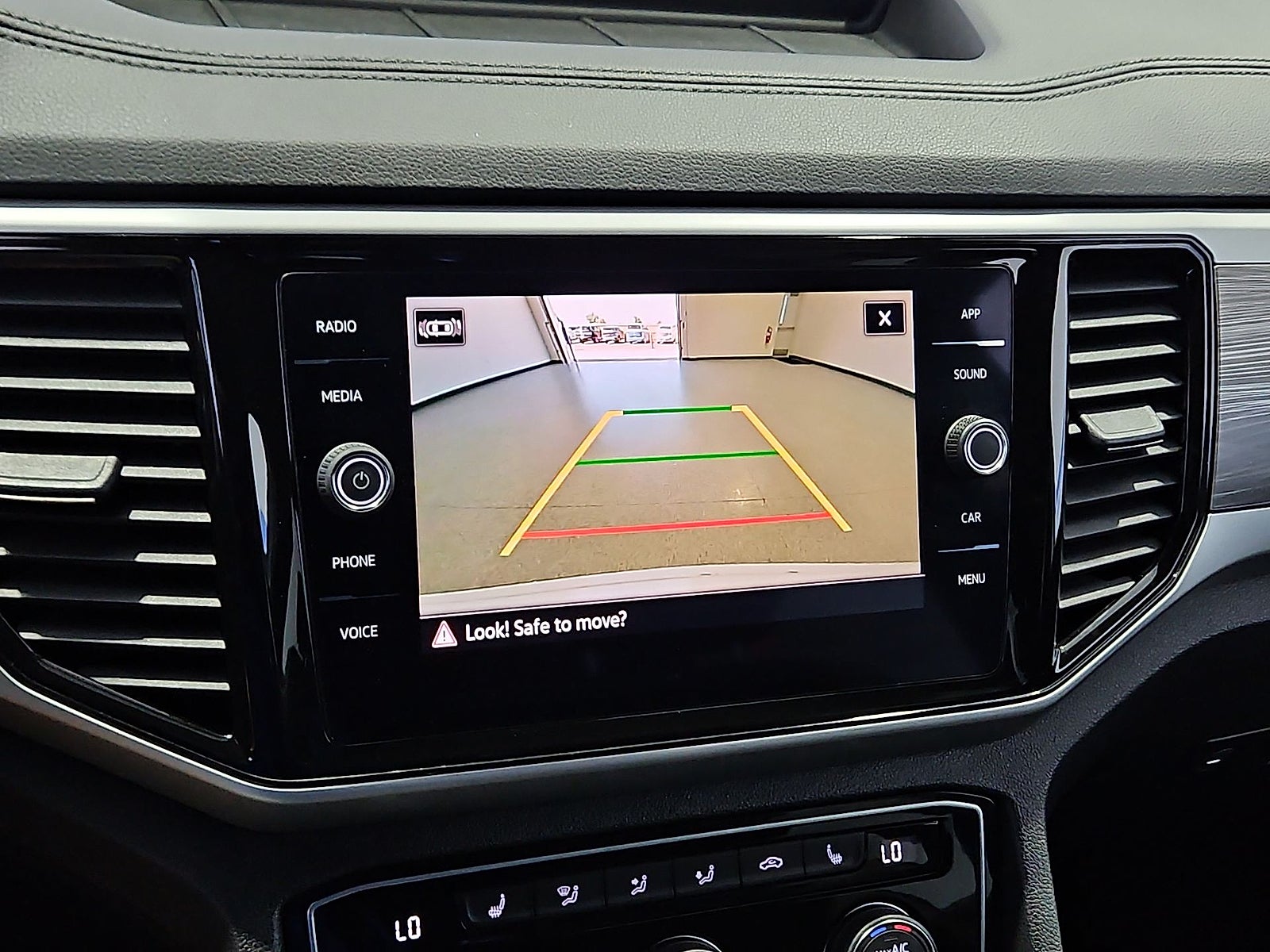 2023 Volkswagen Atlas Cross Sport 3.6L V6 SE w/Technology