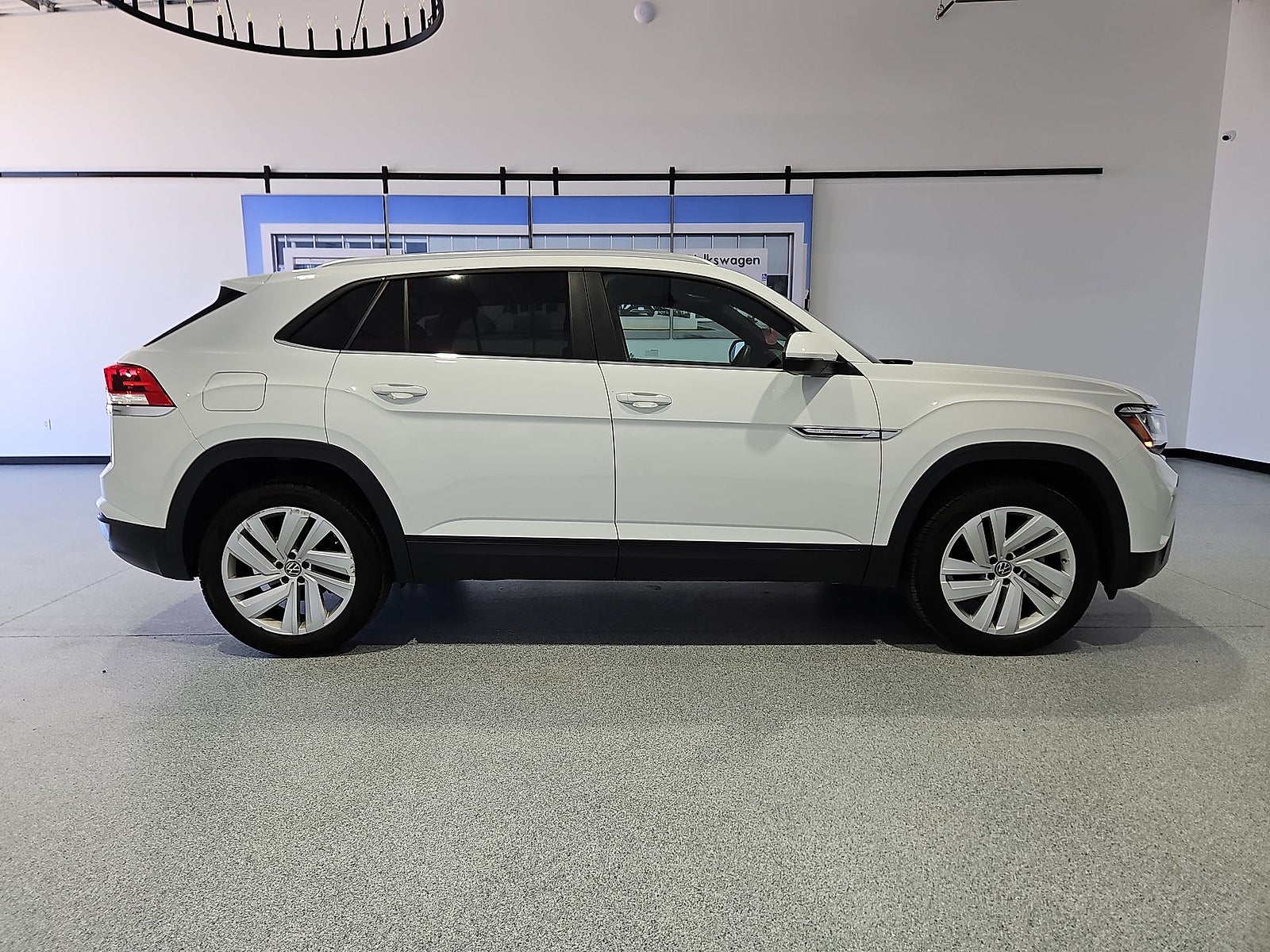 2023 Volkswagen Atlas Cross Sport 3.6L V6 SE w/Technology