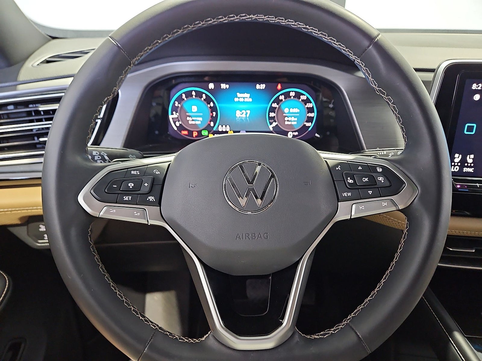 2024 Volkswagen Atlas Cross Sport 2.0T SE w/Technology