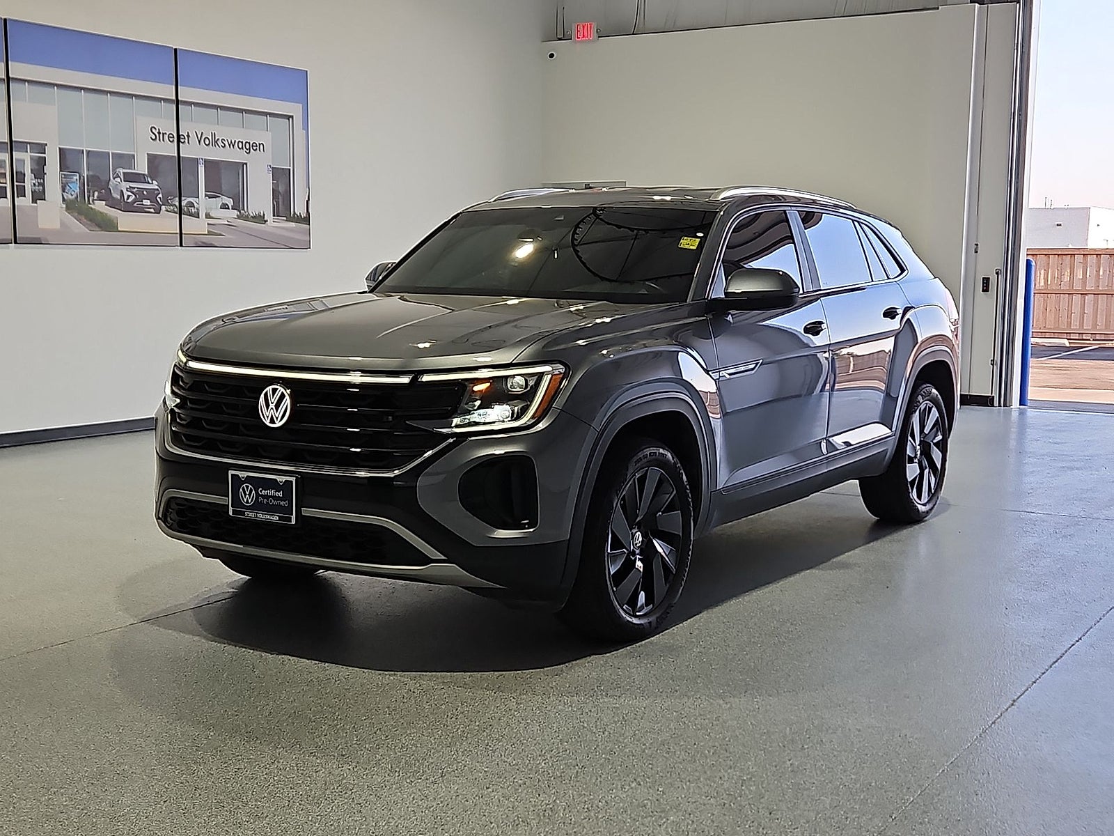 2024 Volkswagen Atlas Cross Sport 2.0T SE w/Technology