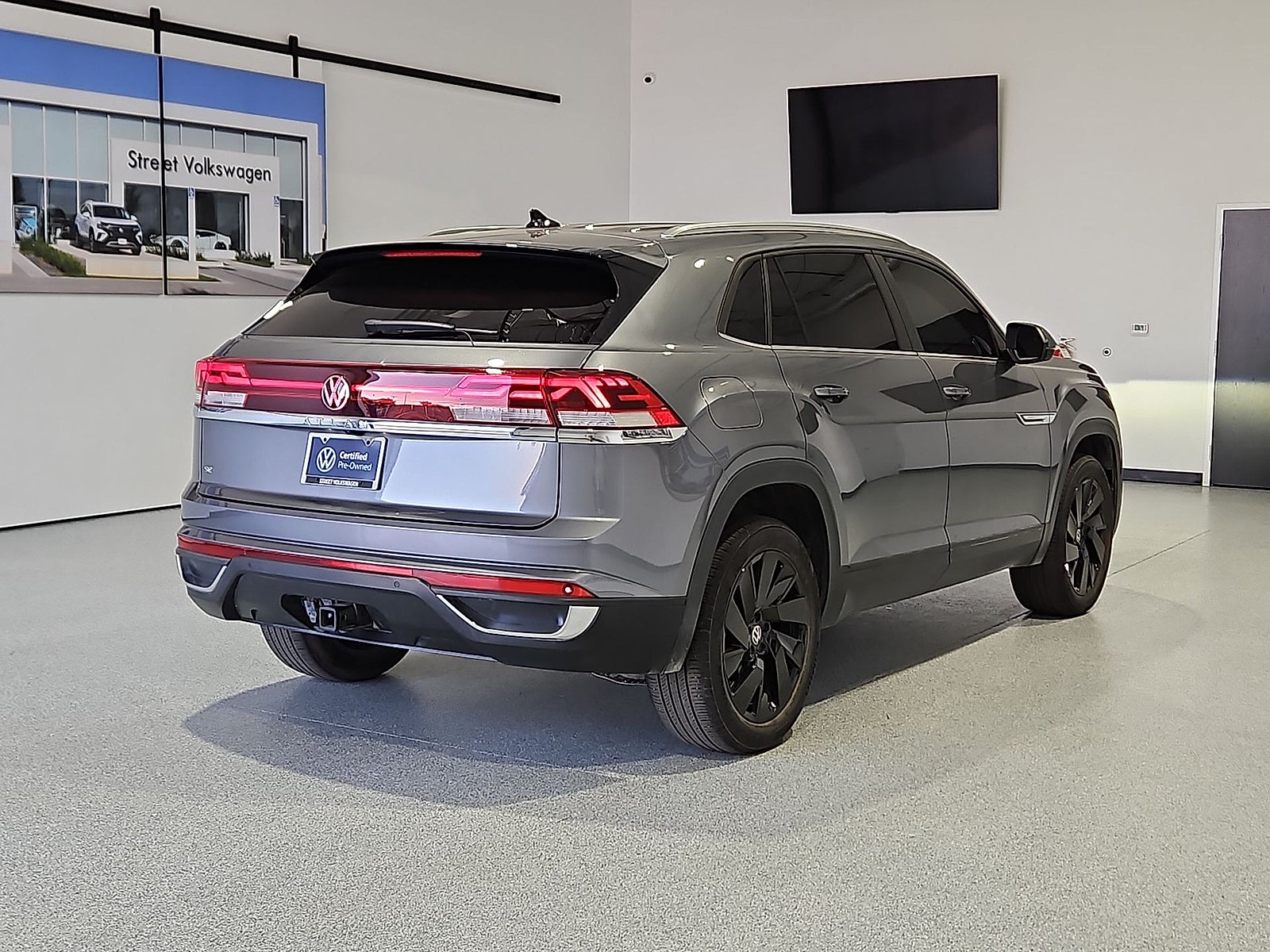 2024 Volkswagen Atlas Cross Sport 2.0T SE w/Technology