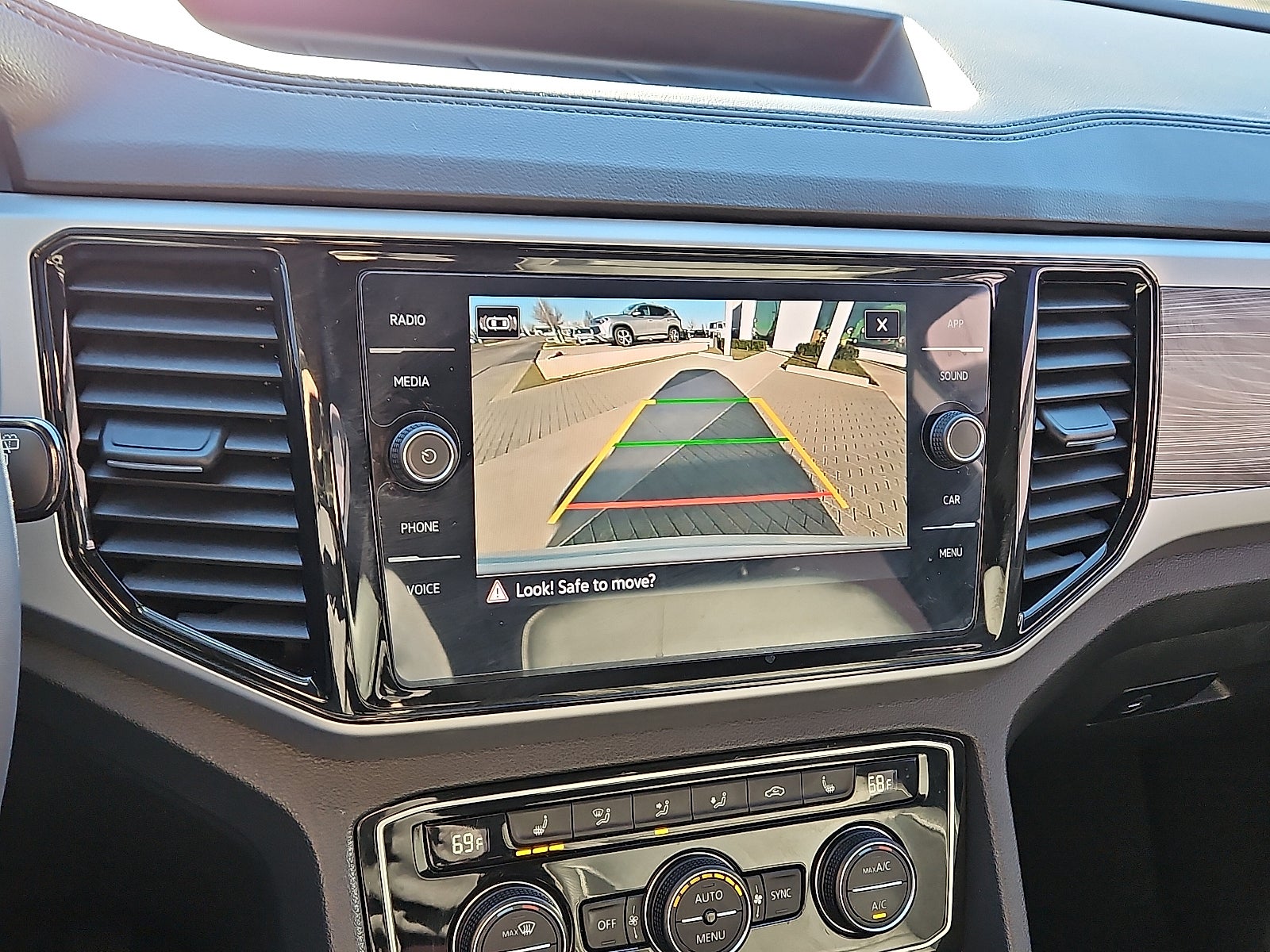 2023 Volkswagen Atlas Cross Sport 3.6L V6 SE w/Technology