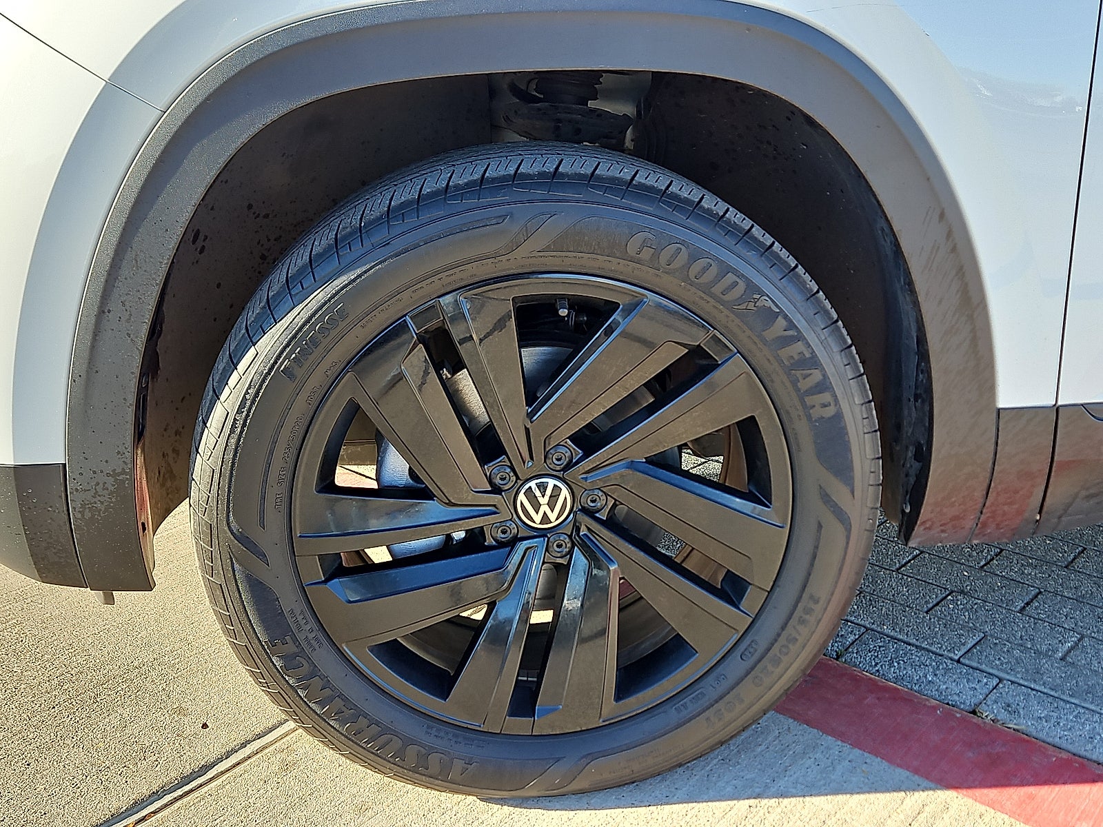 2023 Volkswagen Atlas Cross Sport 3.6L V6 SE w/Technology