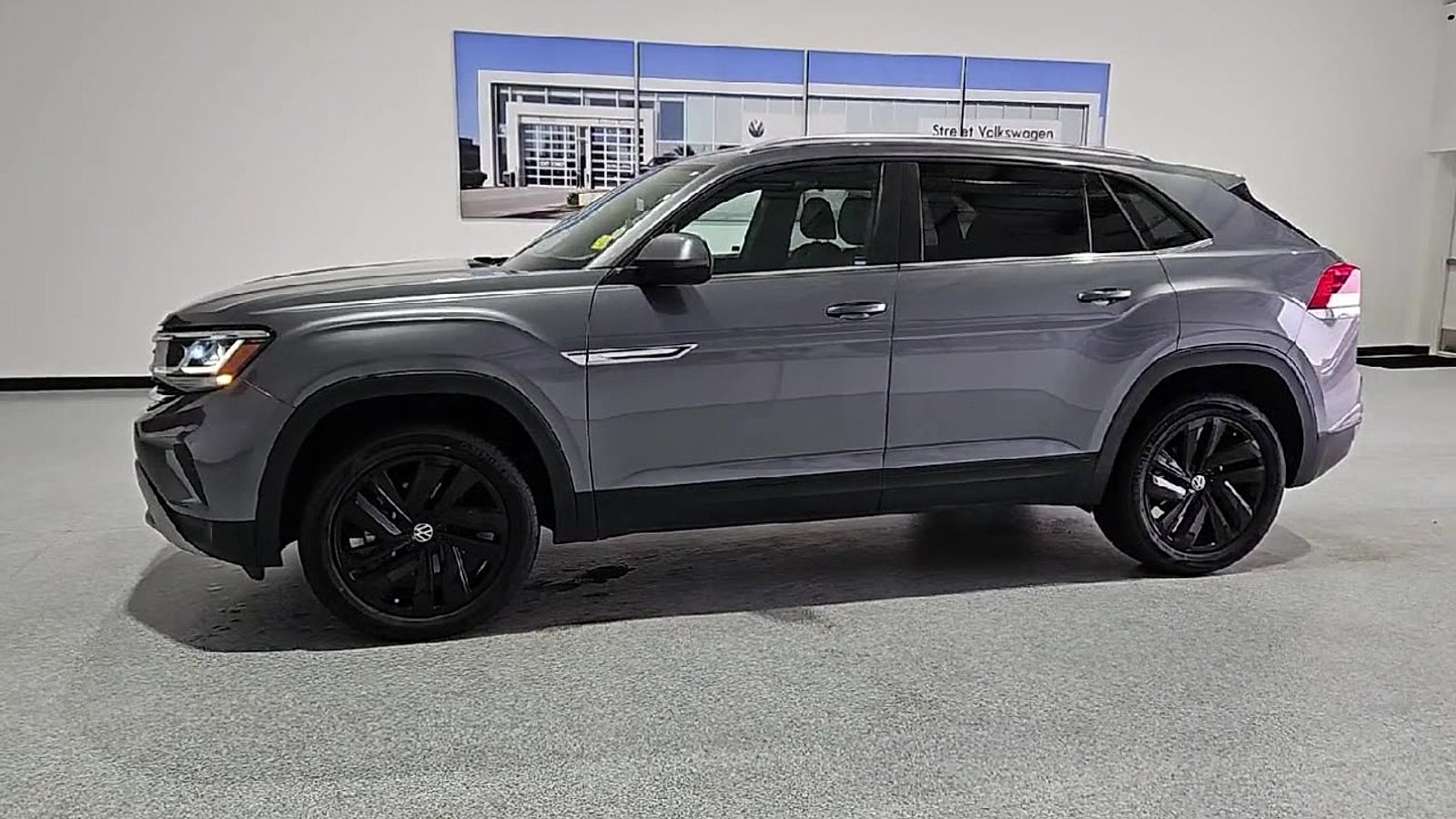 2023 Volkswagen Atlas Cross Sport 3.6L V6 SE w/Technology