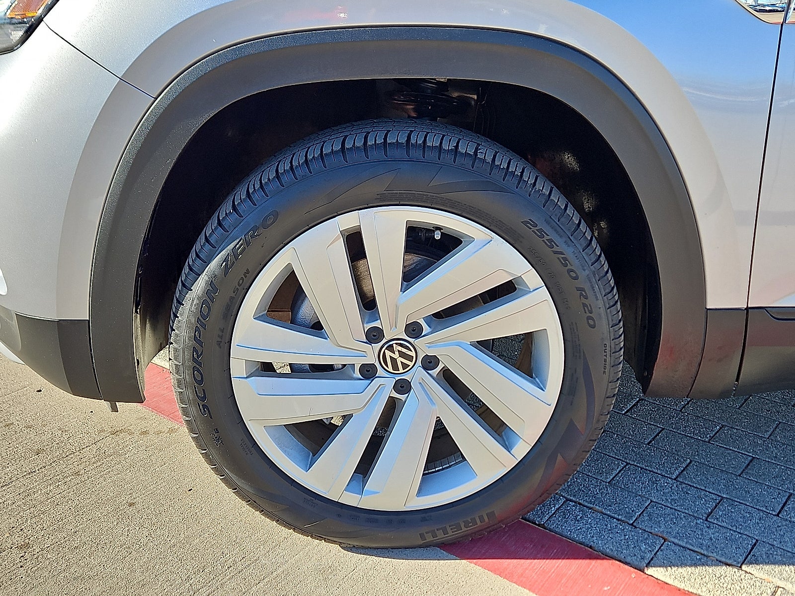 2022 Volkswagen Atlas Cross Sport 3.6L V6 SE w/Technology