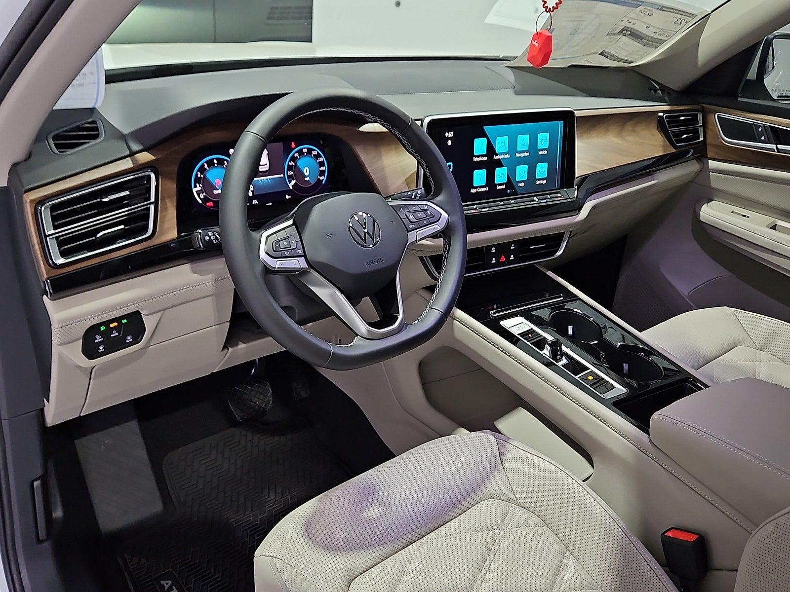 2026 Volkswagen Atlas SE with Technology