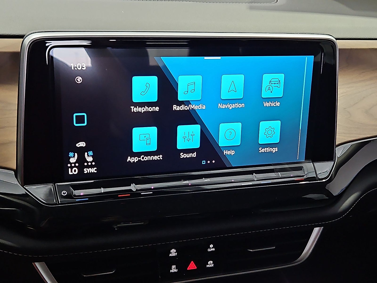 2026 Volkswagen Atlas SE with Technology