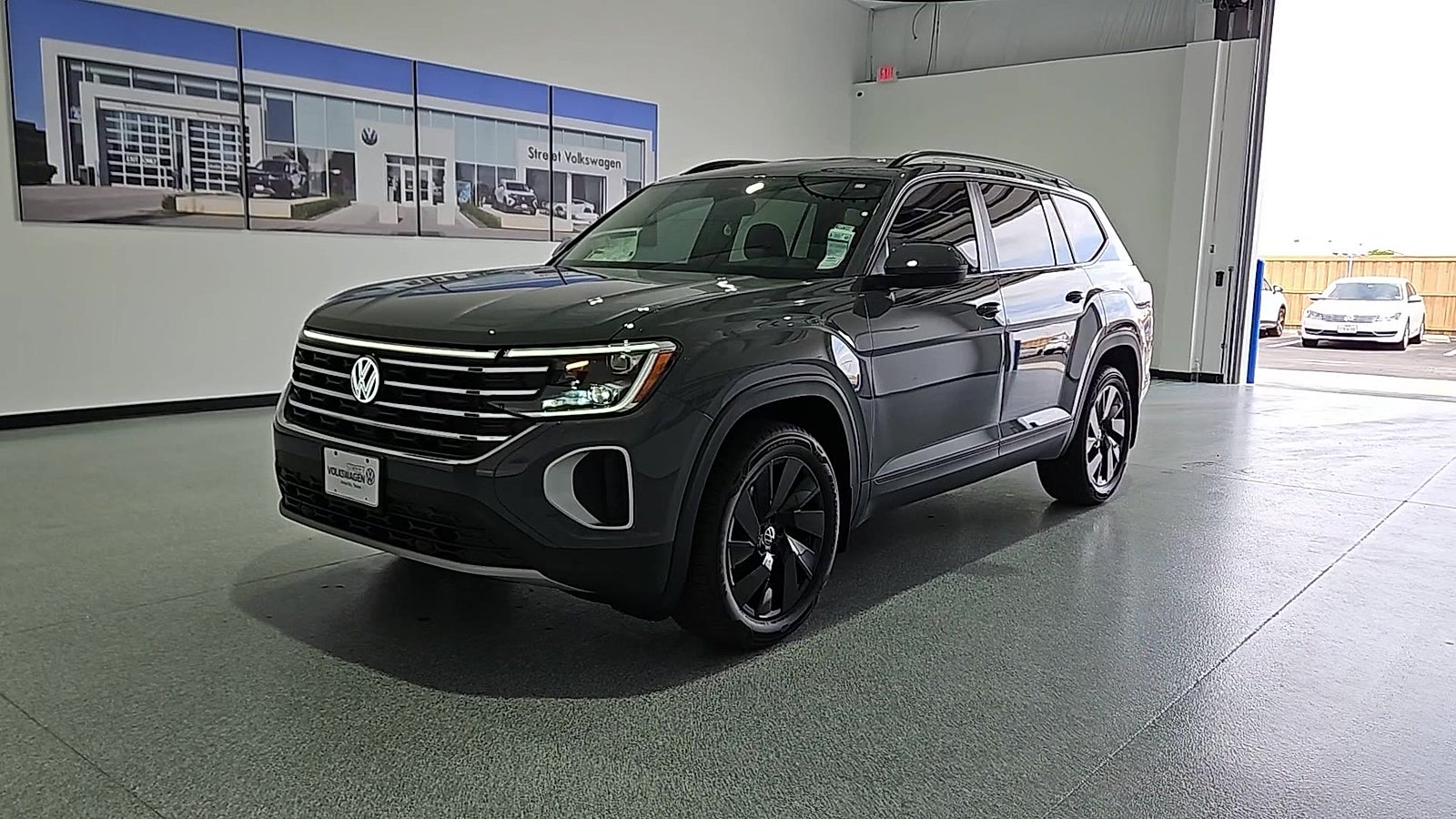 2026 Volkswagen Atlas SE with Technology