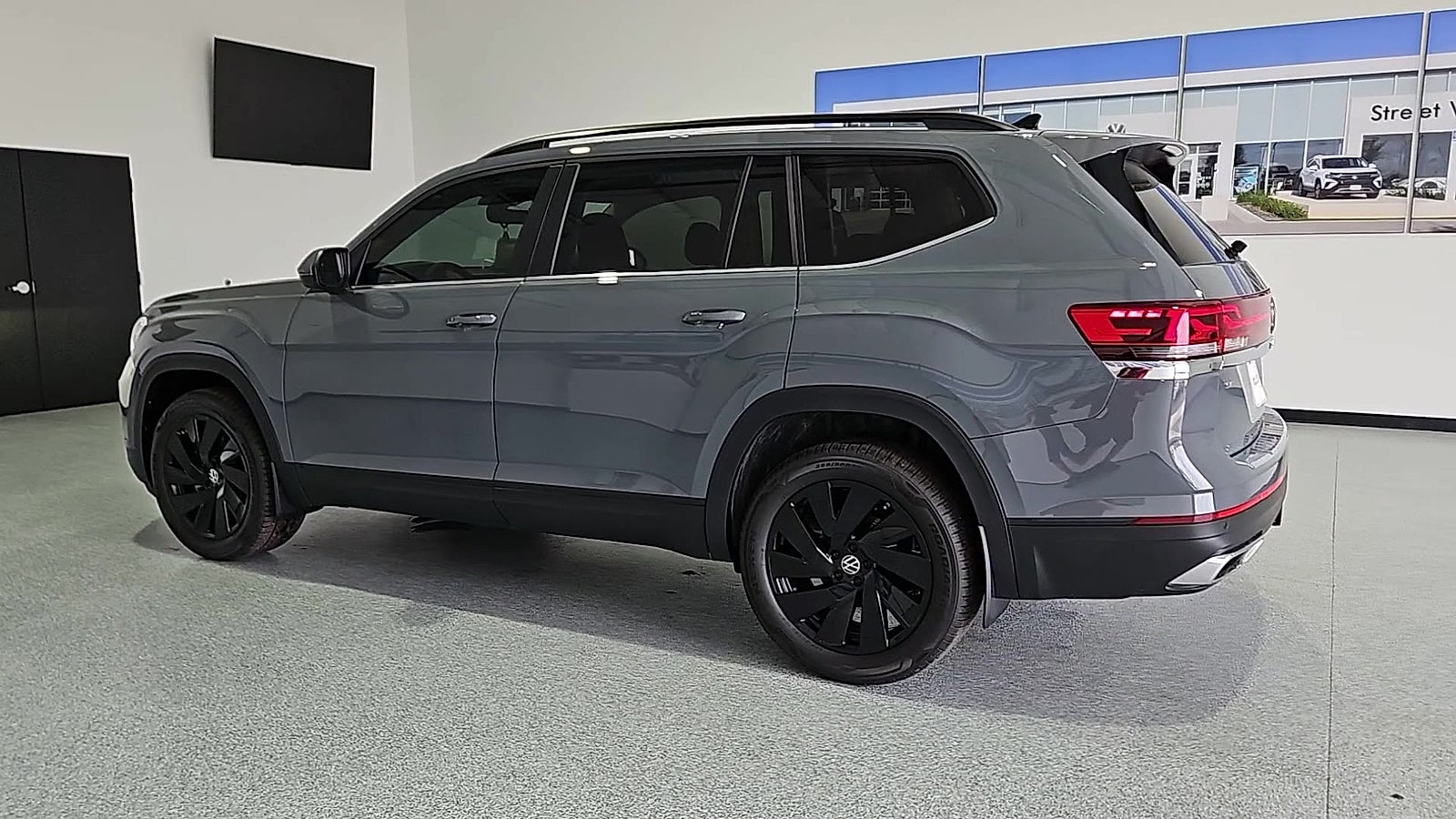 2026 Volkswagen Atlas SE with Technology