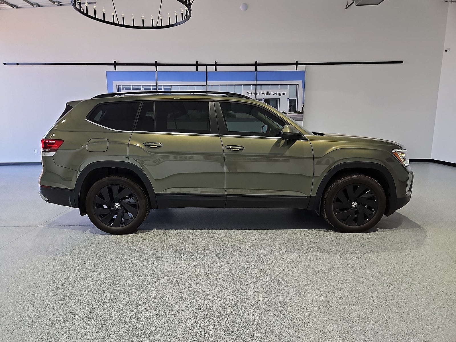 2026 Volkswagen Atlas SE with Technology