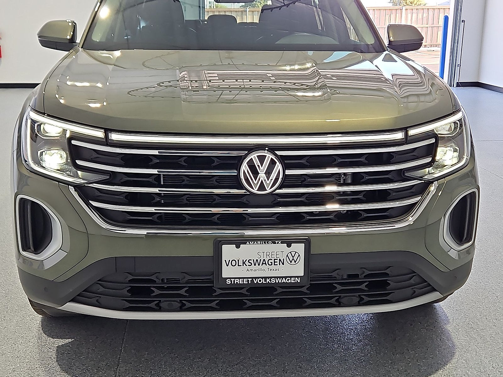 2026 Volkswagen Atlas SE with Technology