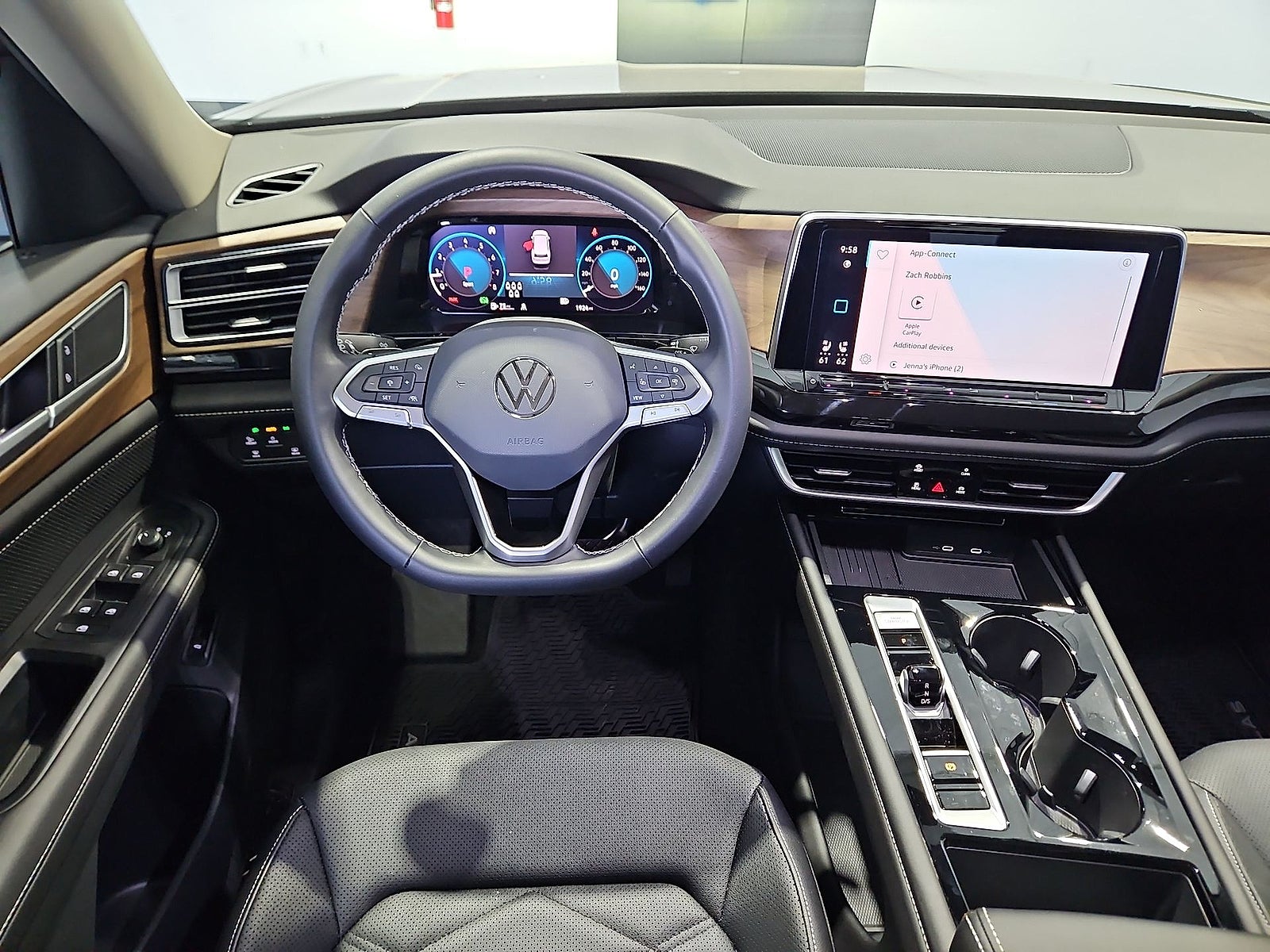 2026 Volkswagen Atlas SE with Technology