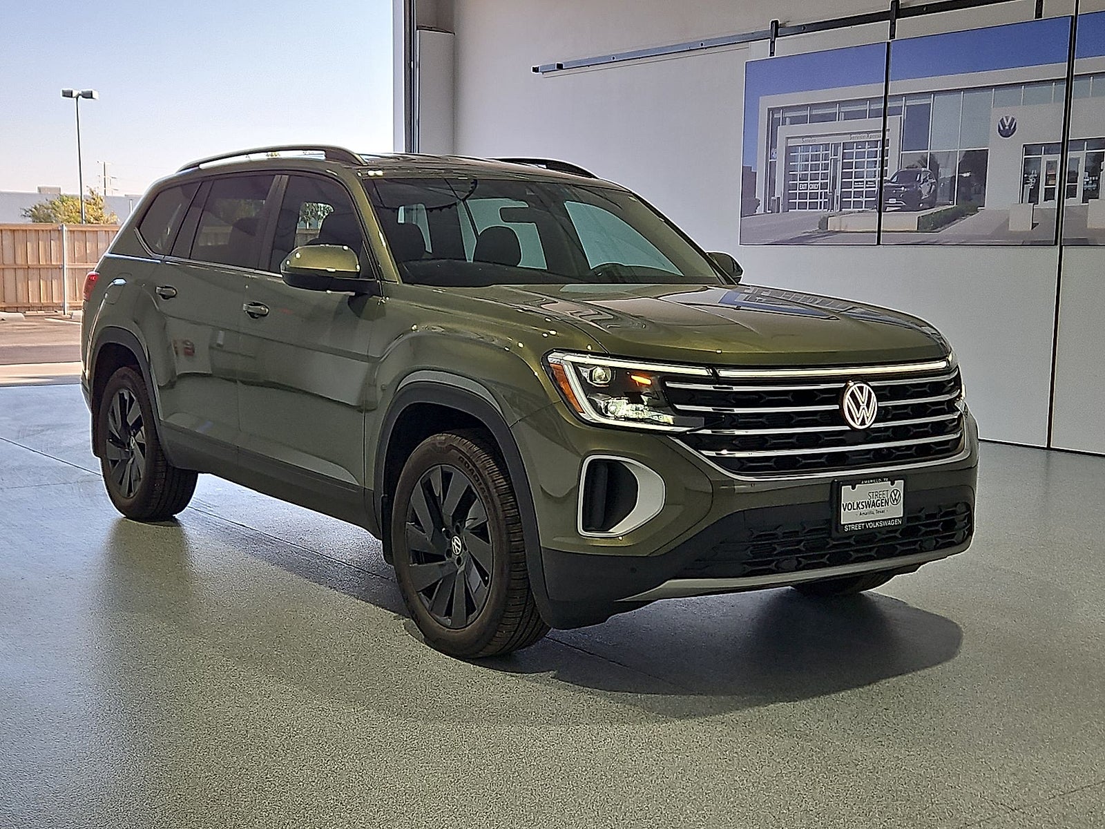 2026 Volkswagen Atlas SE with Technology