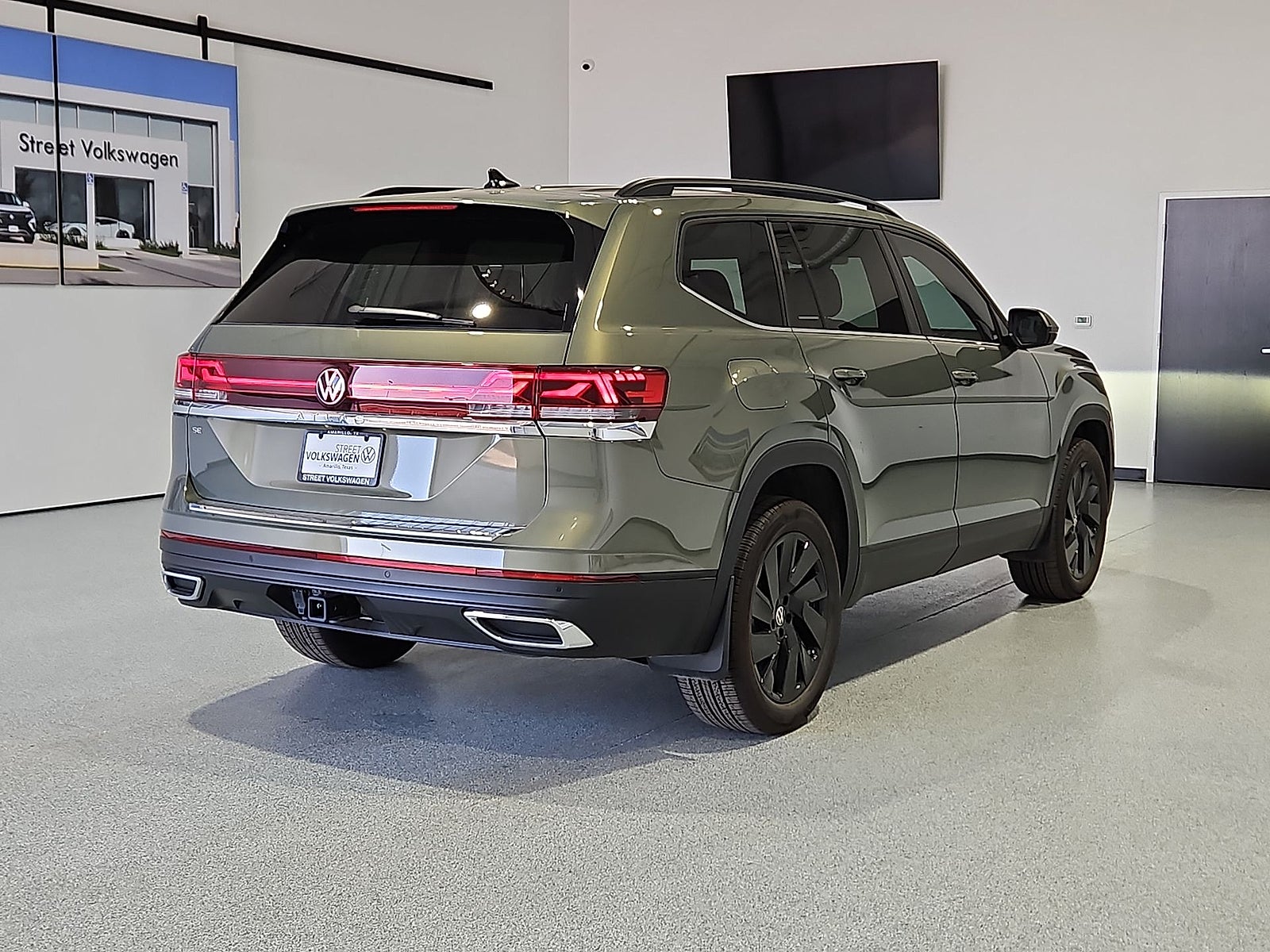 2026 Volkswagen Atlas SE with Technology