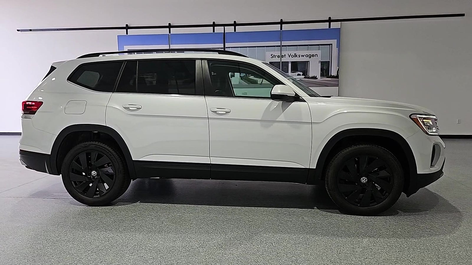 2026 Volkswagen Atlas SE with Technology