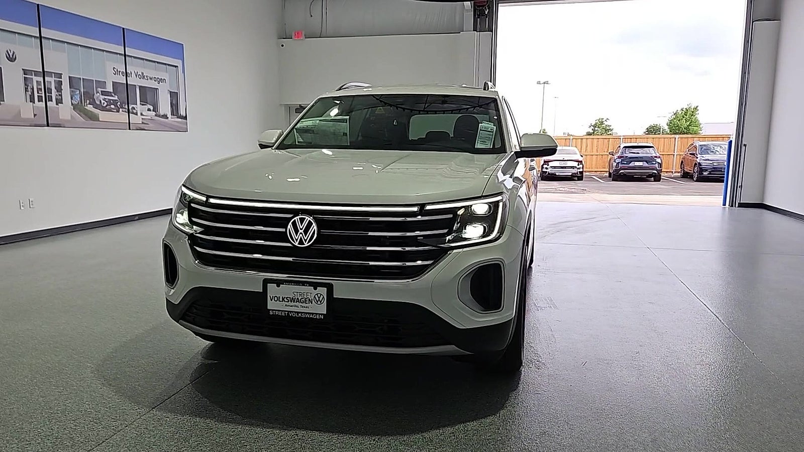 2026 Volkswagen Atlas SE with Technology