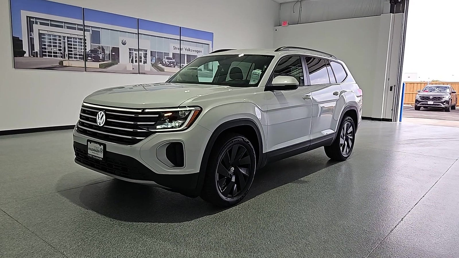 2026 Volkswagen Atlas SE with Technology