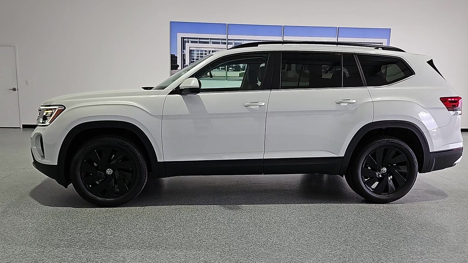 2026 Volkswagen Atlas SE with Technology