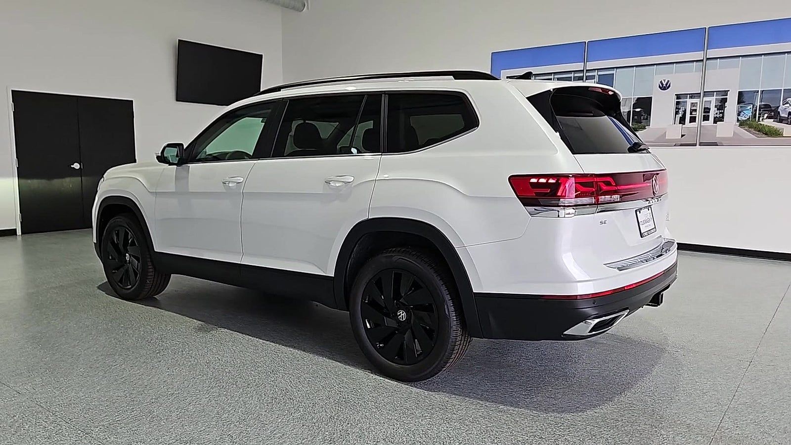 2026 Volkswagen Atlas SE with Technology