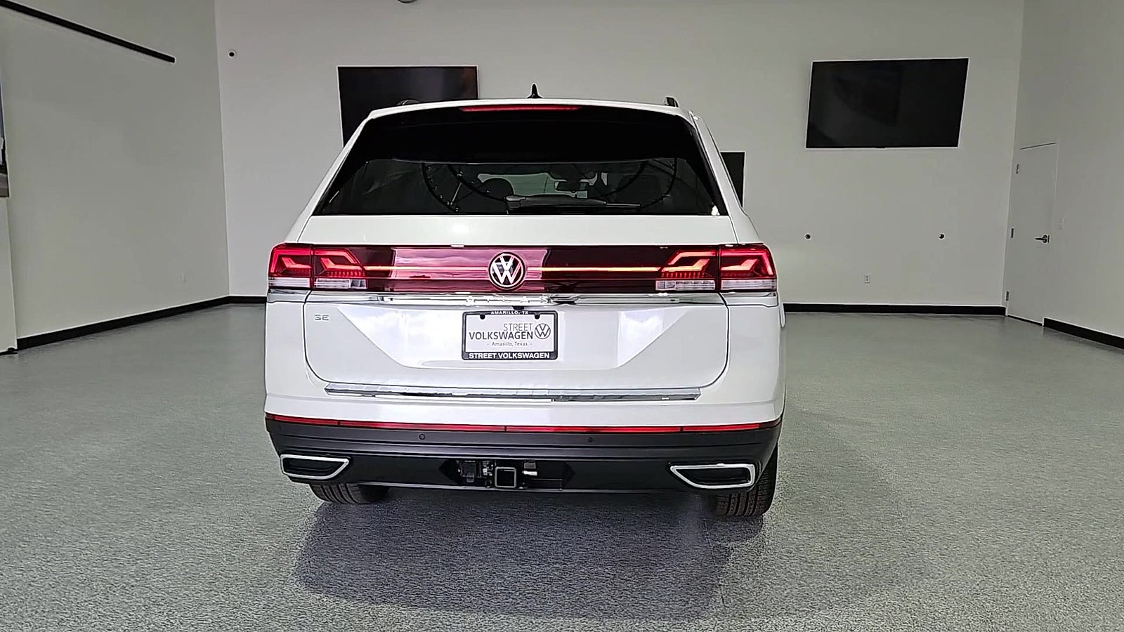 2026 Volkswagen Atlas SE with Technology