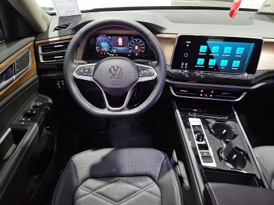 2026 Volkswagen Atlas SE with Technology