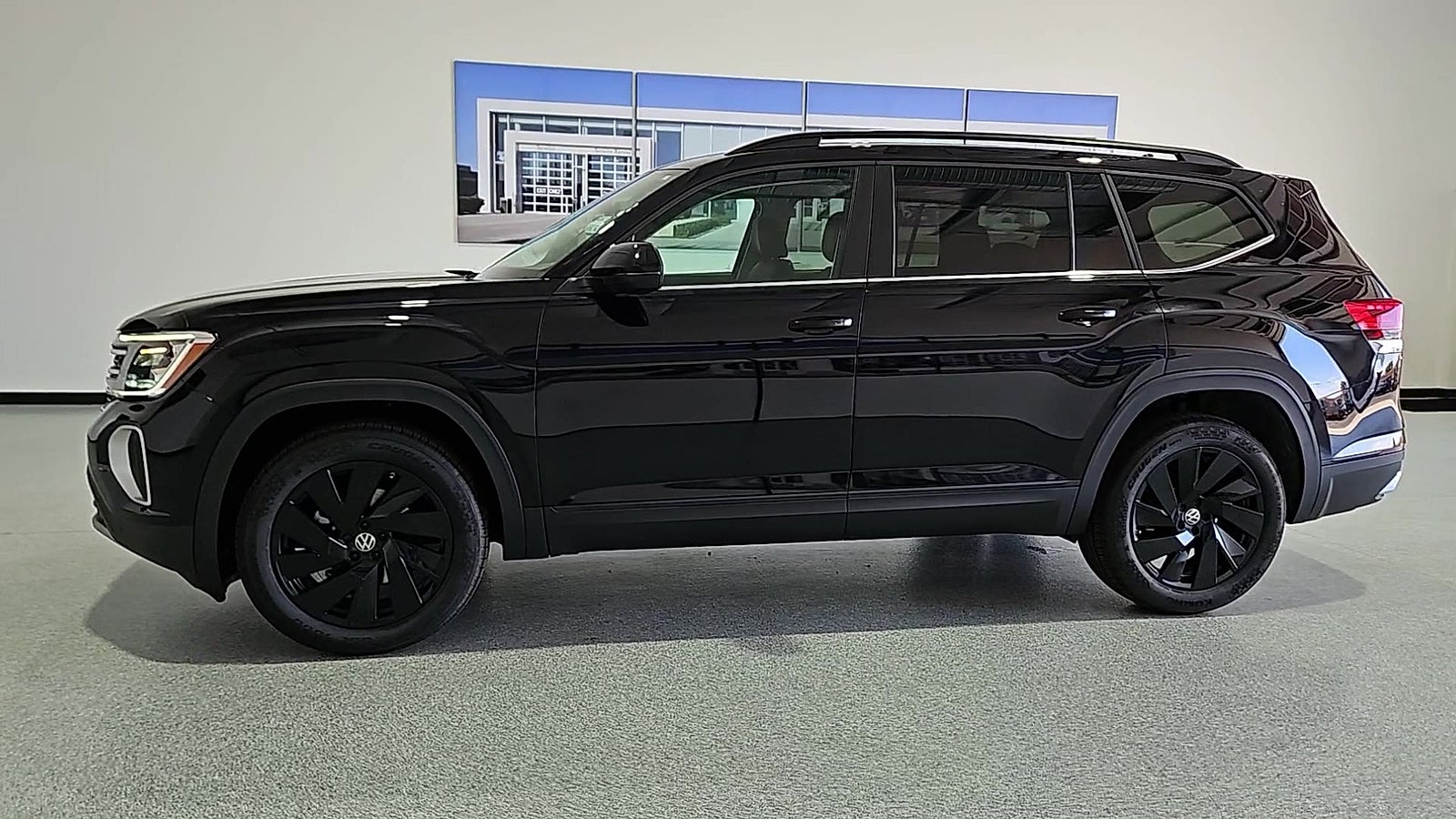 2026 Volkswagen Atlas SE with Technology