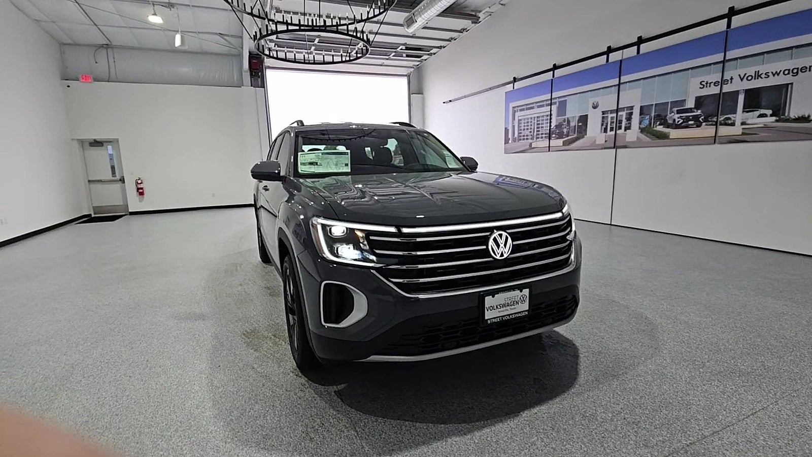 2026 Volkswagen Atlas SE with Technology